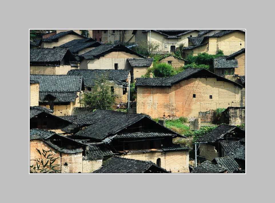 泥土里长出的山村 摄影 沉舟