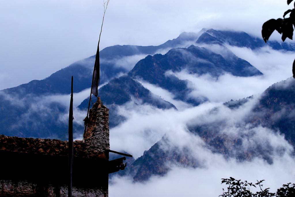 甲居藏寨及墨尔多神山 摄影 少小离川