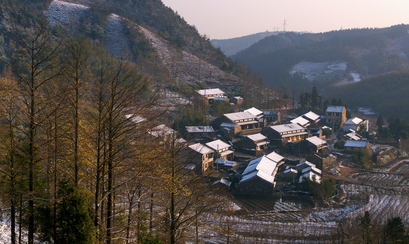 《晨光山村》 摄影 Robbin