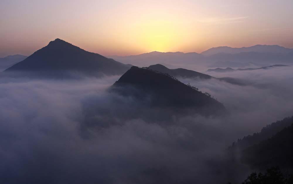 日出 摄影 山谷之春