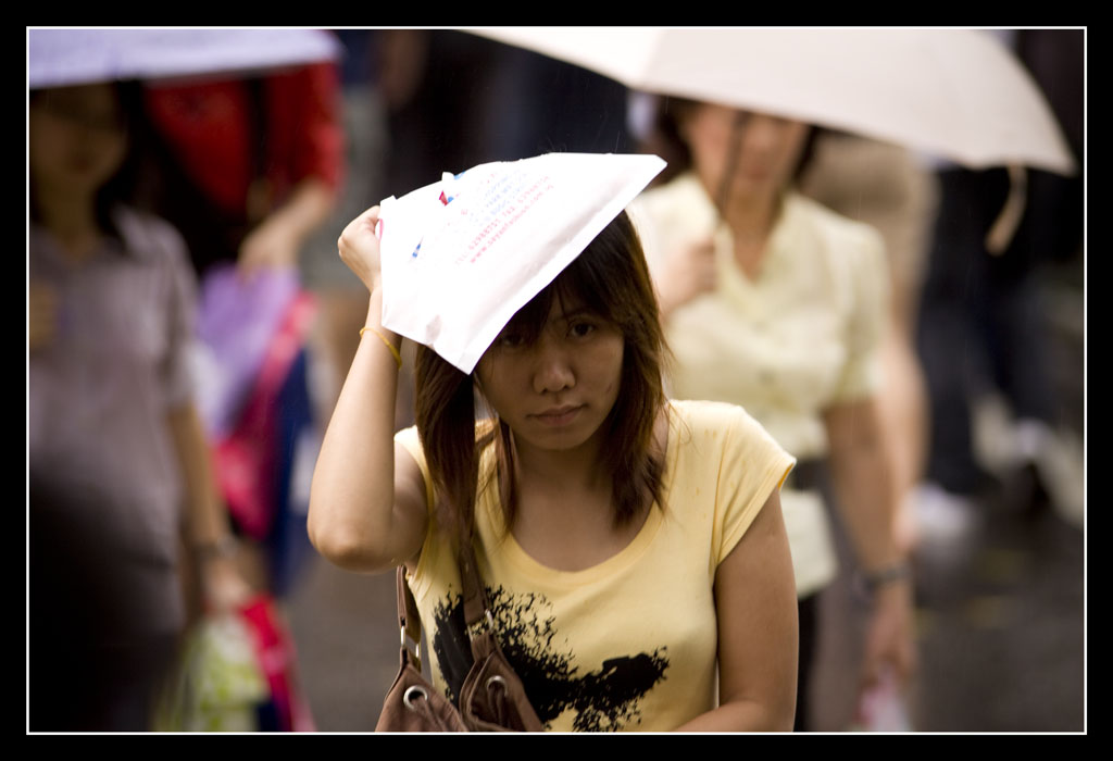 下雨了快跑 摄影 PhotoHunter