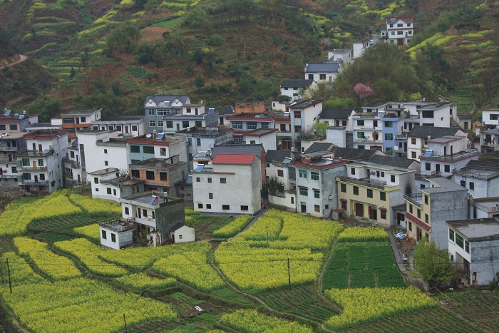 山  村 摄影 影痕