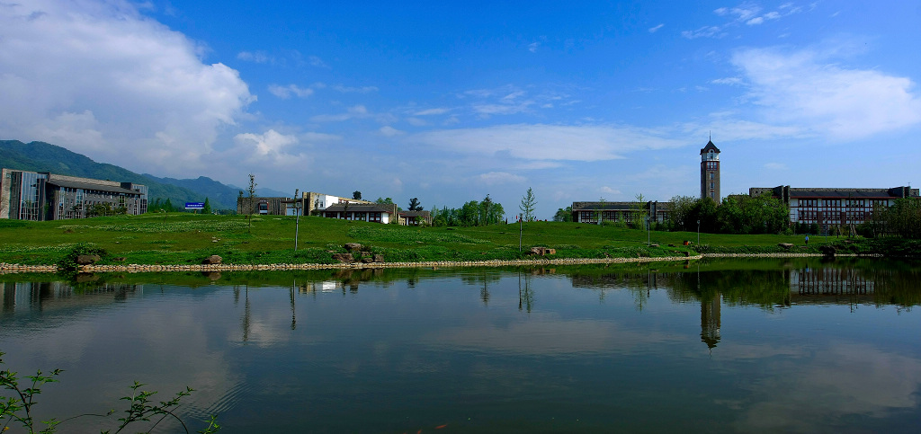 成都东软学院 摄影 上饶人家