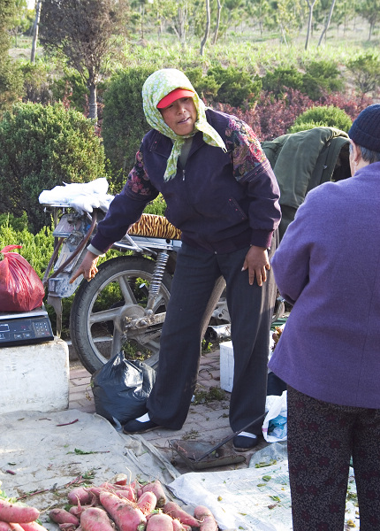 不吃亏！看这秤。 摄影 xianglu