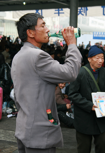 喝早酒 摄影 波波多夫