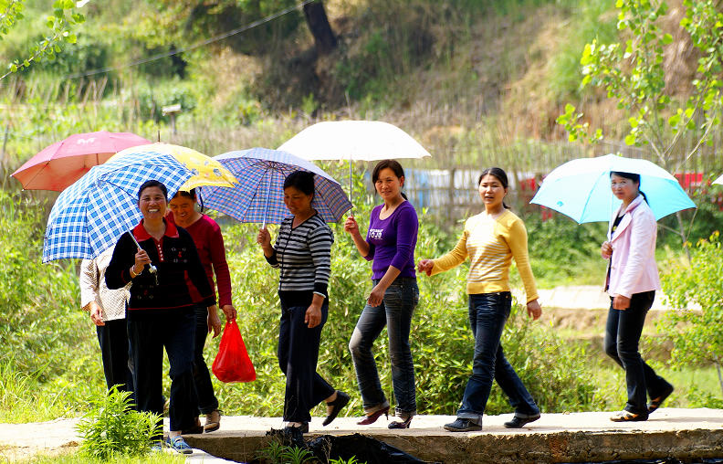 阳光与女人 摄影 烟雨风