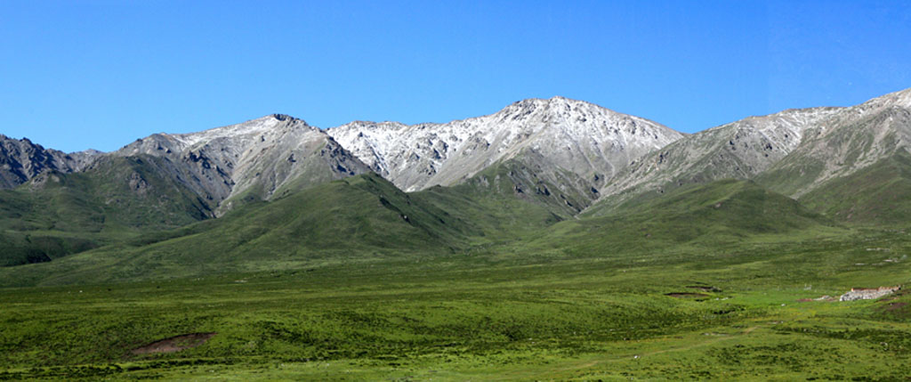 高原雪山 摄影 秋月春风