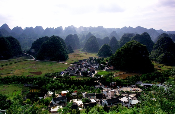 万峰来朝 摄影 天方地圆