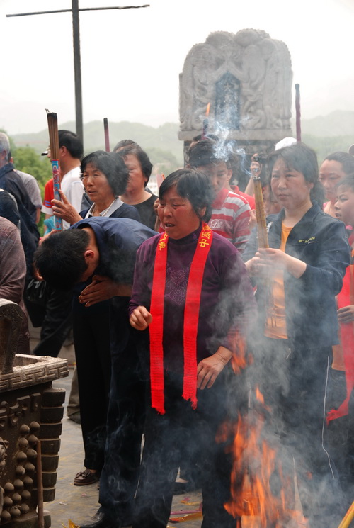 默默的祈祷 摄影 闲时爱拍