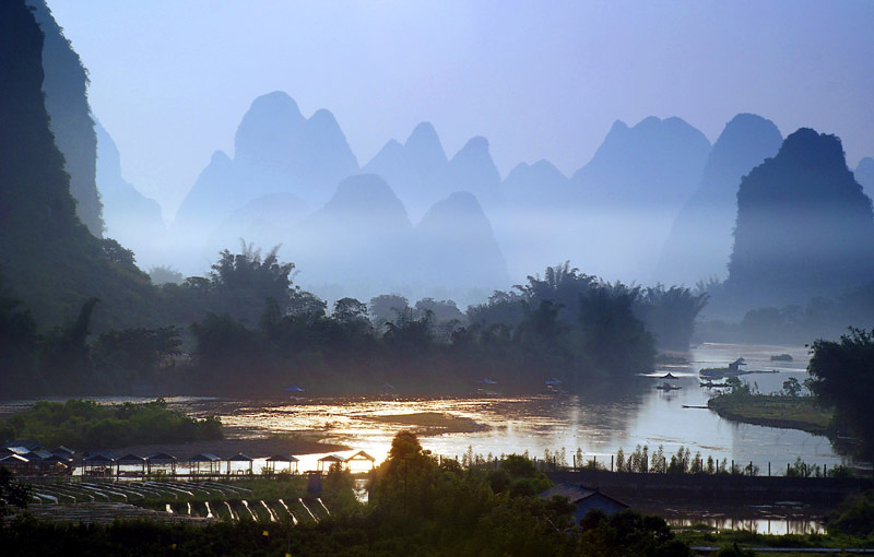 阳朔晨雾 摄影 孔戈