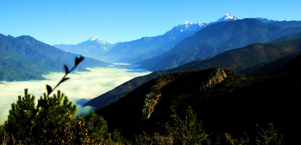 丽江的三座雪山 摄影 石峰子