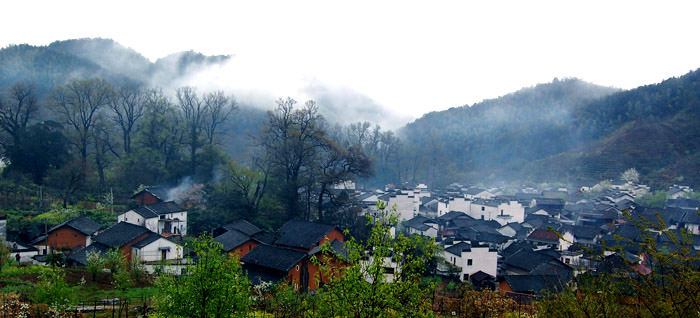 烟雾牵山庄 摄影 马驼沙