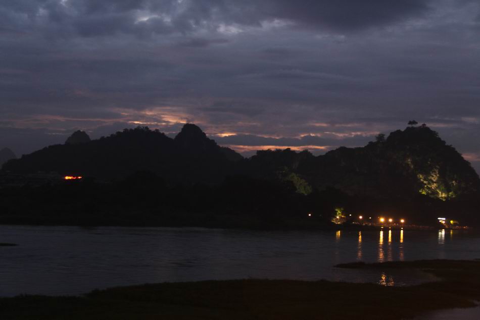 叠彩山之夜 摄影 新马崽