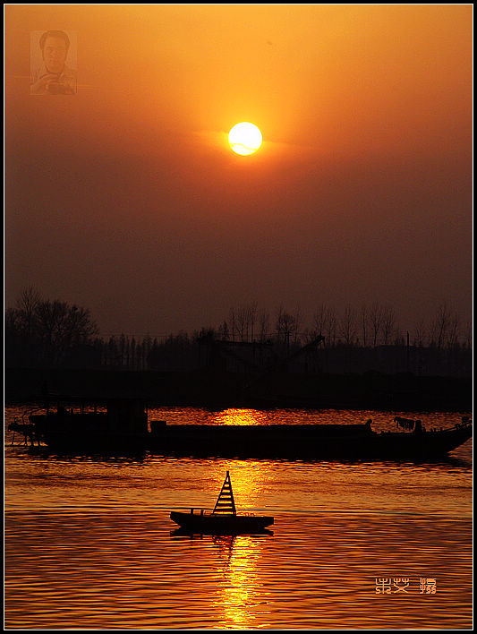 夕阳照府河 摄影 云游笑僧