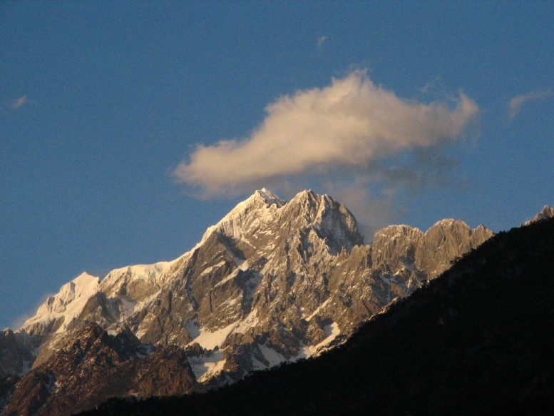 夕阳时的玉龙雪山主峰 摄影 蓝天翱翔