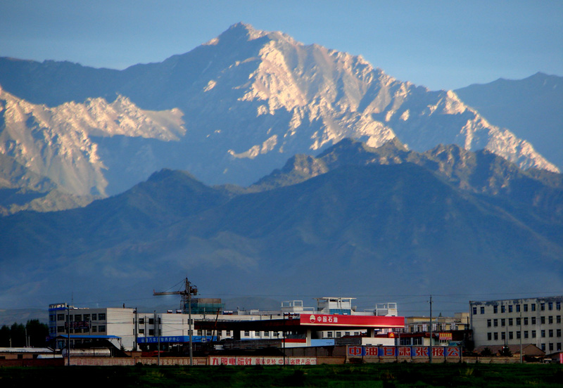 祁连山下 摄影 雪峰