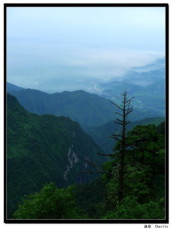 一览众山小 摄影 山雨