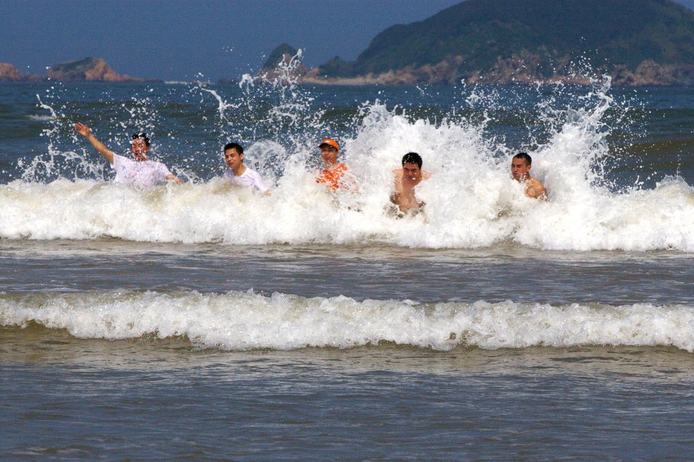 戏浪 摄影 漫步山间