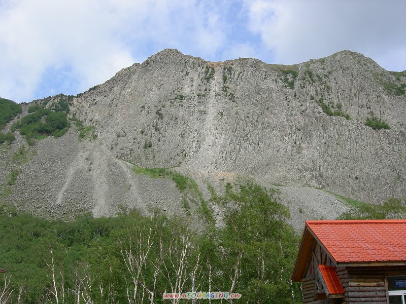 长白揽胜（5）火山岩岩痕 摄影 沈坚