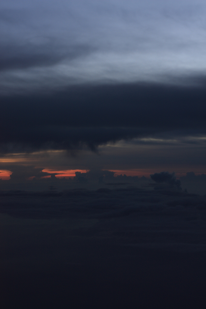 万米高空的夕阳 摄影 清吟劦啫