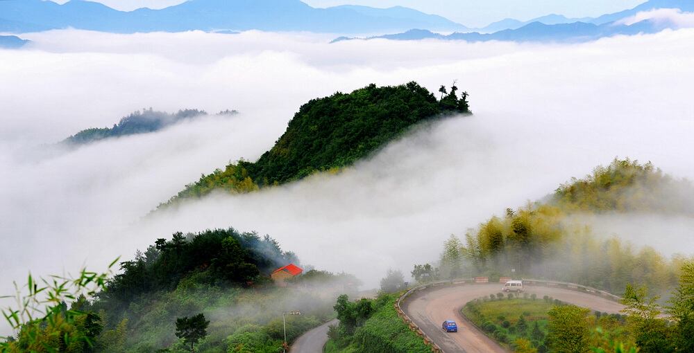 《云雾缭绕四明山》 摄影 紫竹常绿