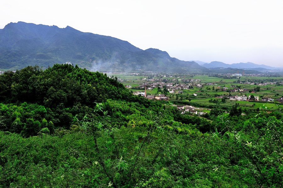 大山下面是平原 摄影 弈天