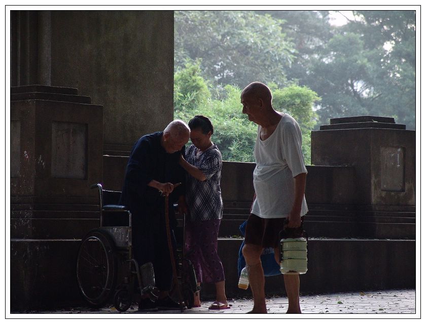 老人啊，老人…… 摄影 多木