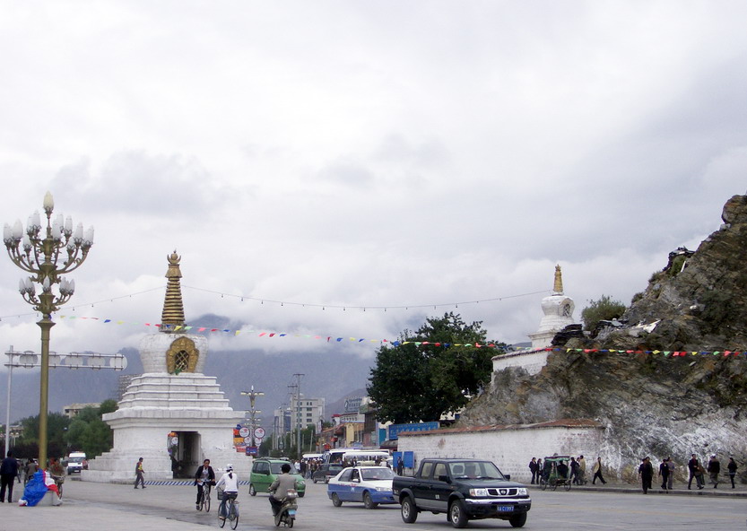 布达拉宫外的街景 摄影 清水鱼