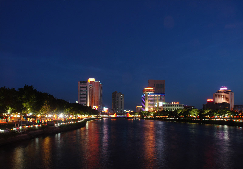 小城夜景 摄影 伊佬