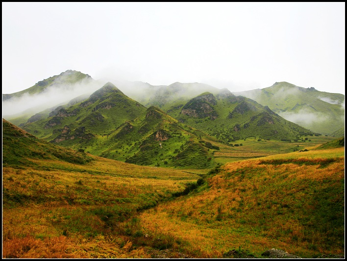 山间漫步 摄影 adoyu