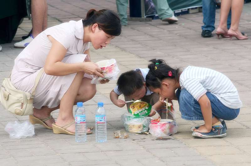 席地而餐 摄影 li62558787