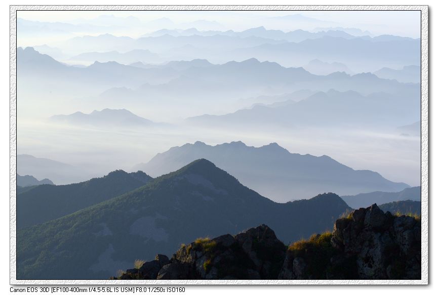 雾灵山山峦 摄影 禾大壮