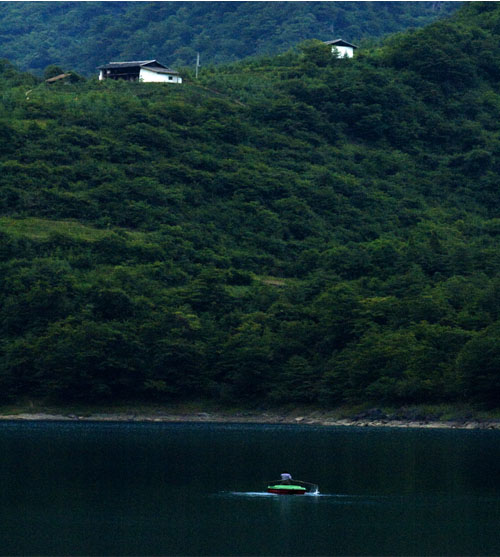 湖边人家 摄影 陇南军民