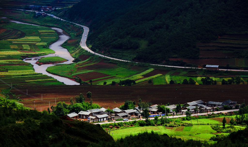 那山那水还有那小山村 摄影 七摄风