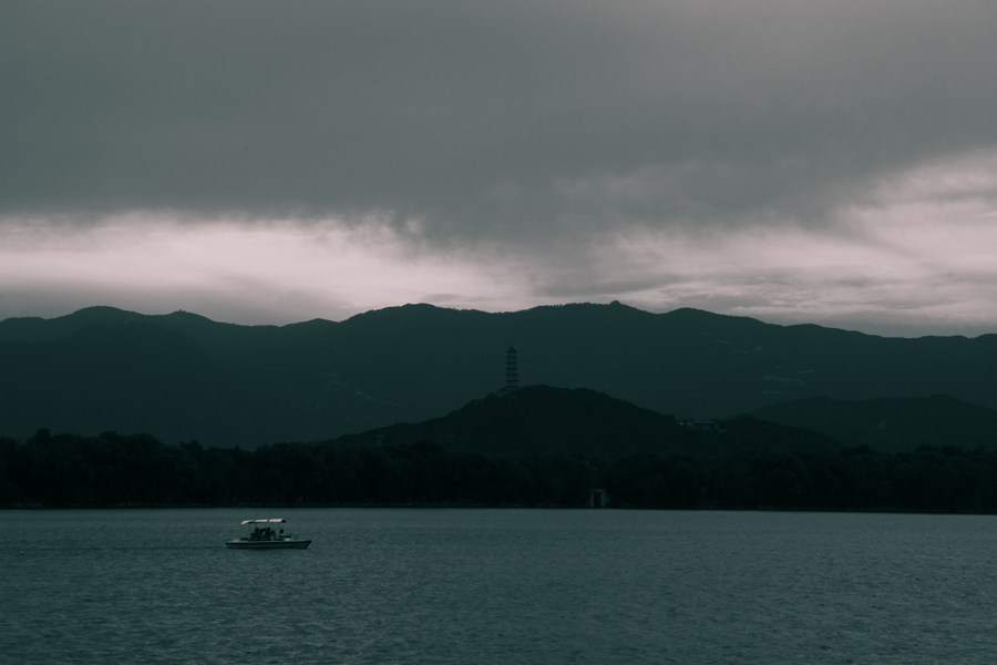 风雨欲来 摄影 戈壁飞沙