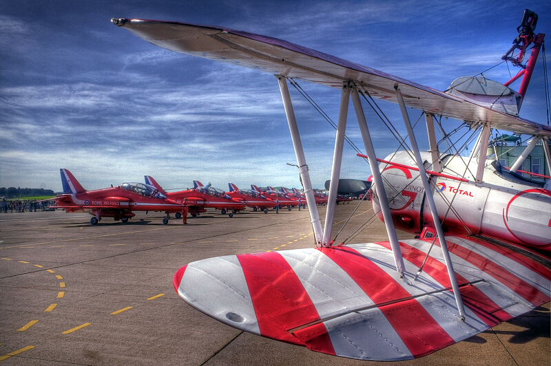 Red Arrow 摄影 五月岛