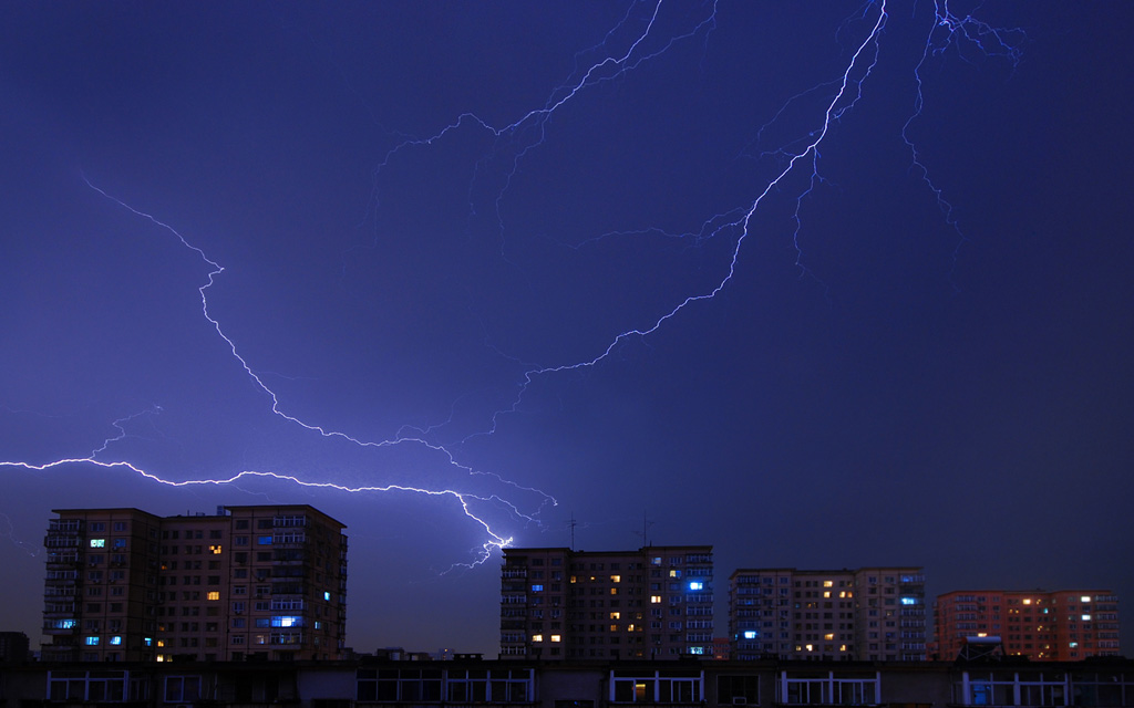 昨夜下了一场雨 摄影 超梦