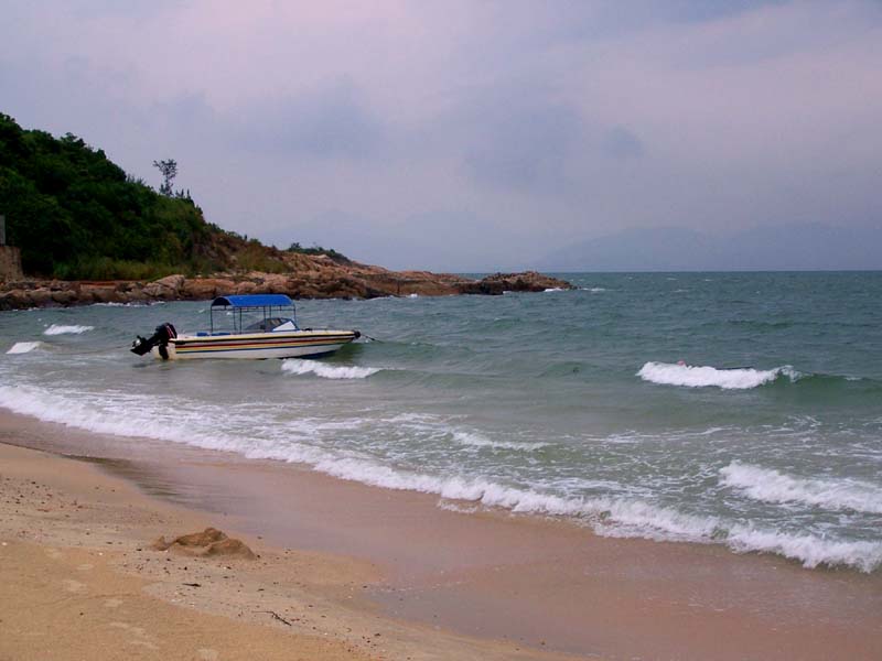 大亚湾海滩 摄影 红岩上