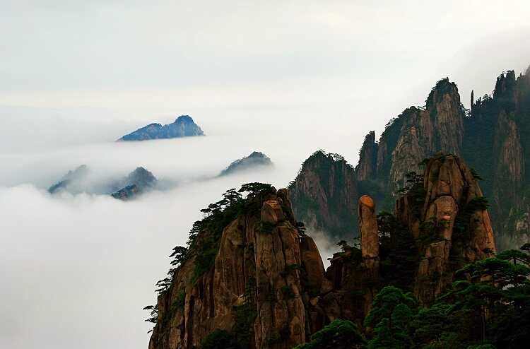 雾涌山浮 摄影 四明岚风