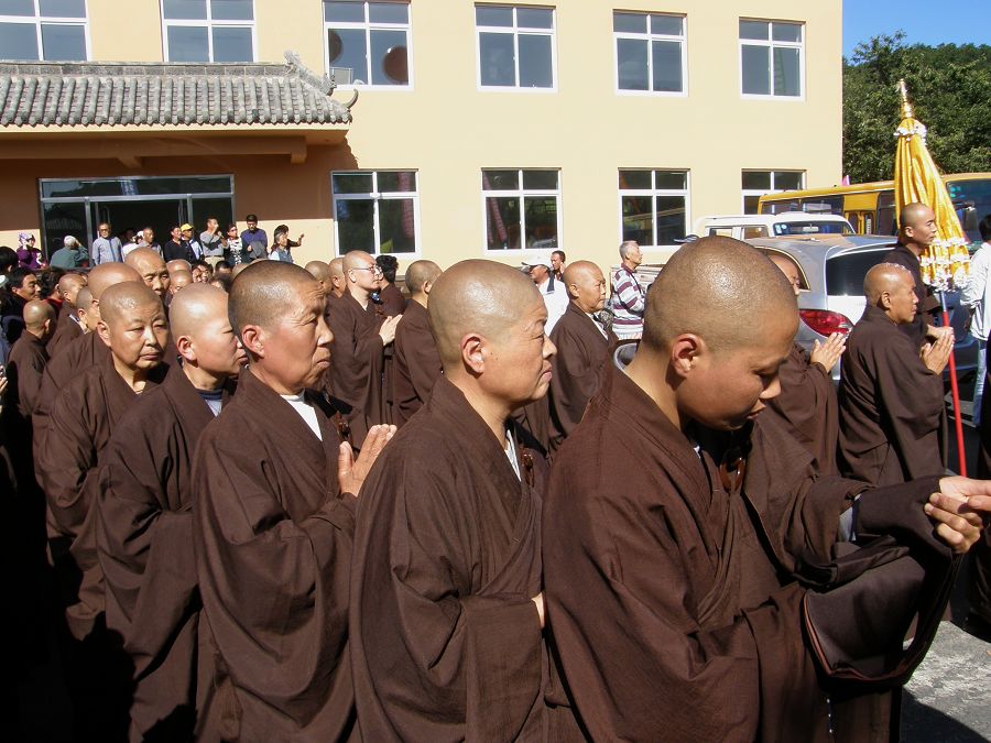 组照:壮观的僧人大聚会10--7 摄影 皓月郑顺安