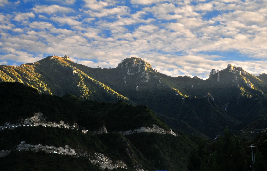 山道弯弯 摄影 康慨