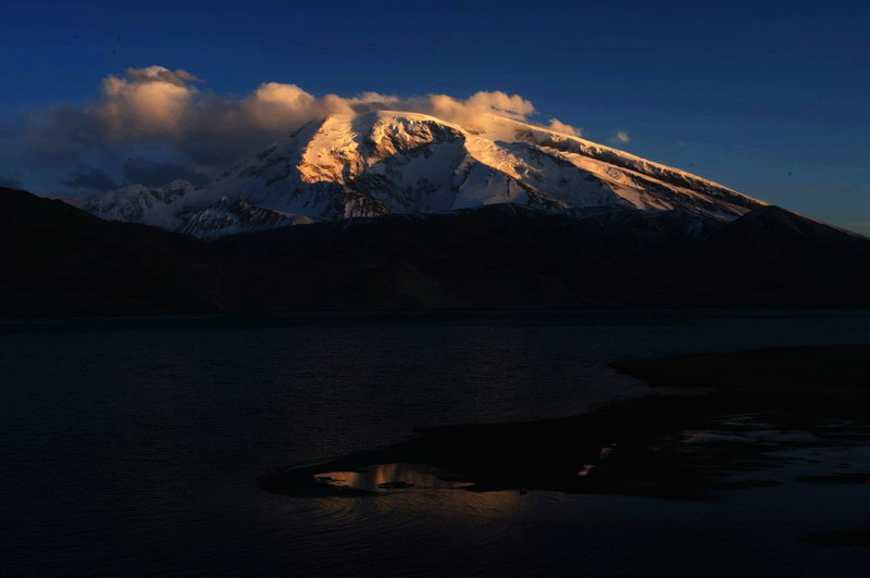 夕照金山 摄影 色兔