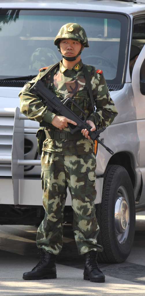 节日期间执勤的武警战士 摄影 老兵新手