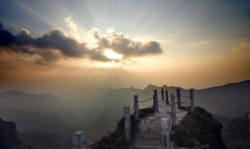 夕阳下的梵净山 摄影 影行者