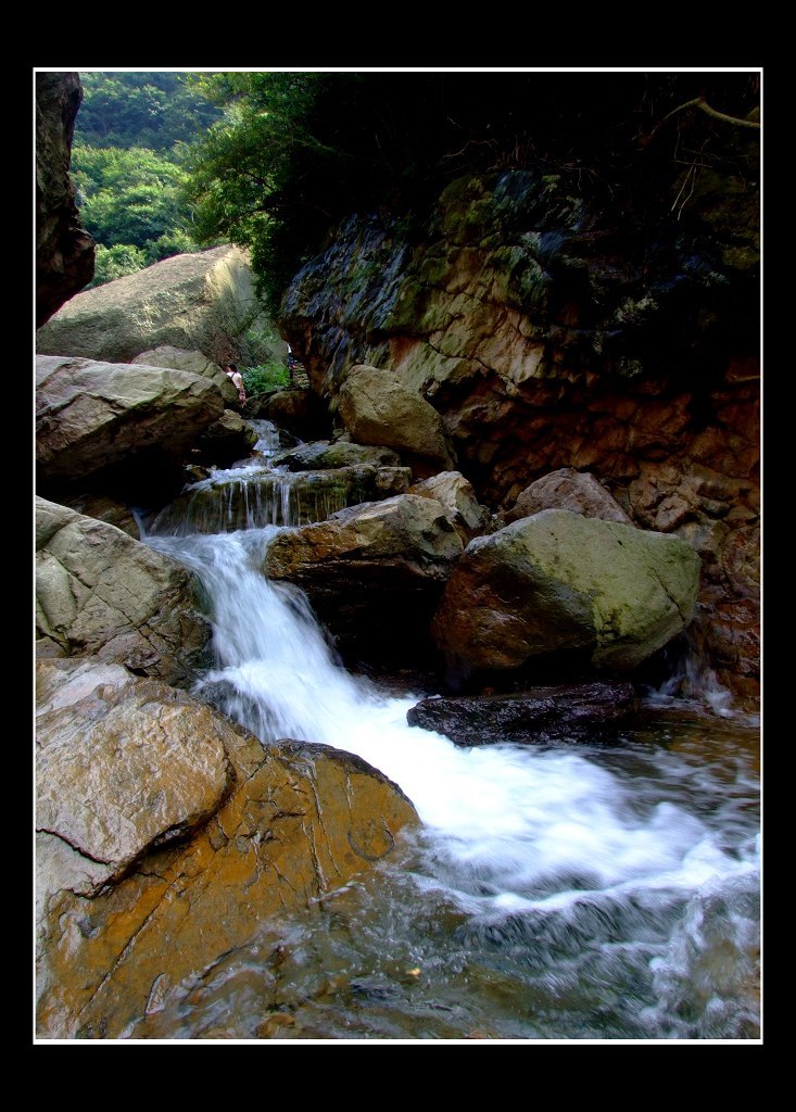 山谷清泉 摄影 鲤江