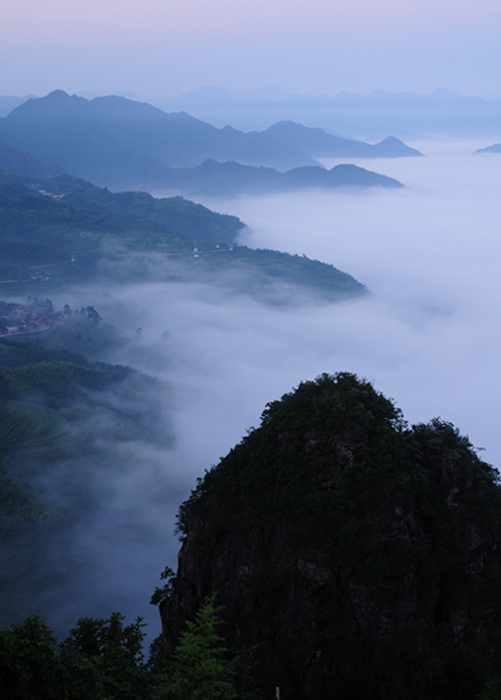 云绕南尖岩 摄影 旅游