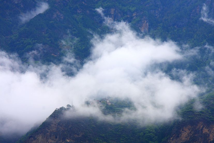 白云深处有人家 摄影 梨花雨