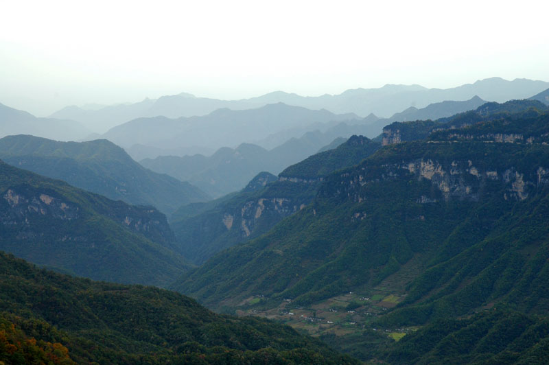 远眺塔坪长寿村 摄影 云水谣