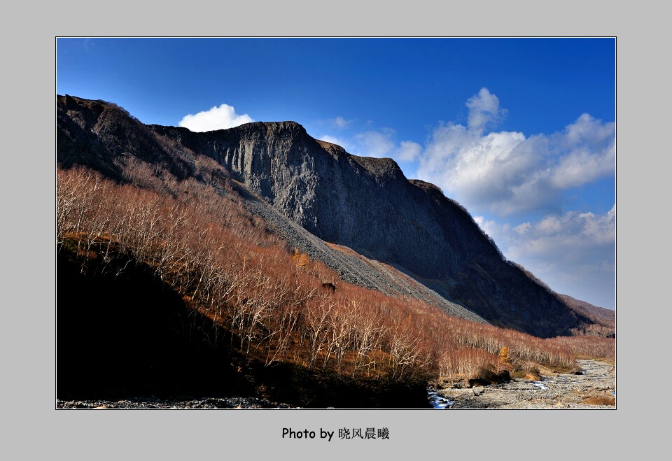 《秋染峻岭》（2） 摄影 晓风晨曦