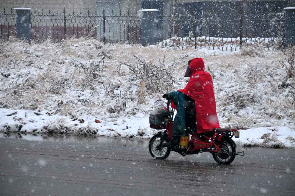 回家的路上 摄影 湖水清清